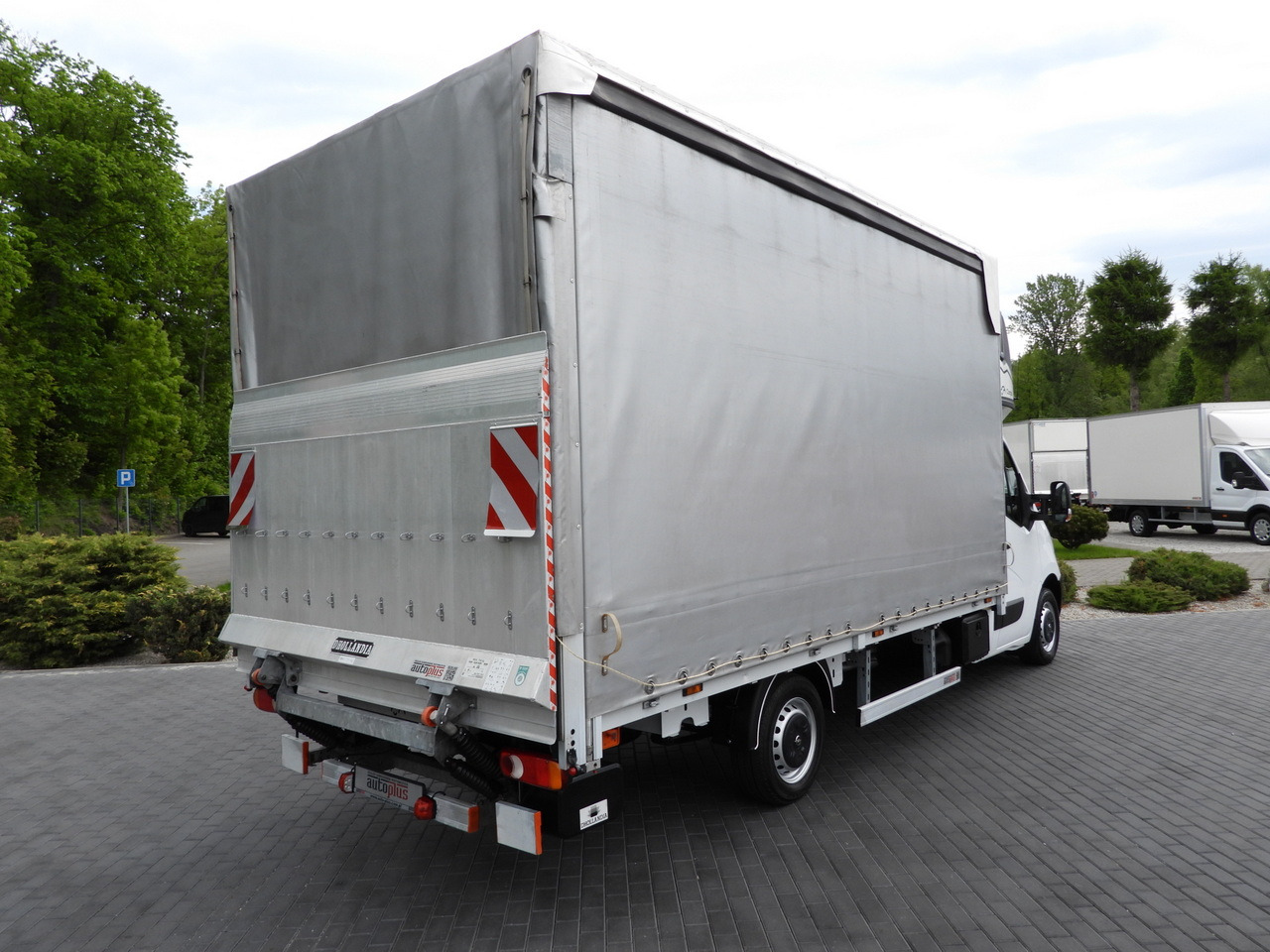 OPEL MOVANO TARPAULIN LIFT 9 PALLETS WEBASTO CRUISE CONTROL LED LIGHTS PNEUMATICS AIR CONDITIONING 165HP - Utilitaire rideaux coulissants (PLSC): photos 3 OPEL MOVANO TARPAULIN LIFT 9 PALLETS WEBASTO CRUISE CONTROL LED LIGHTS PNEUMATICS AIR CONDITIONING 165HP - Utilitaire rideaux coulissants (PLSC): photos 3