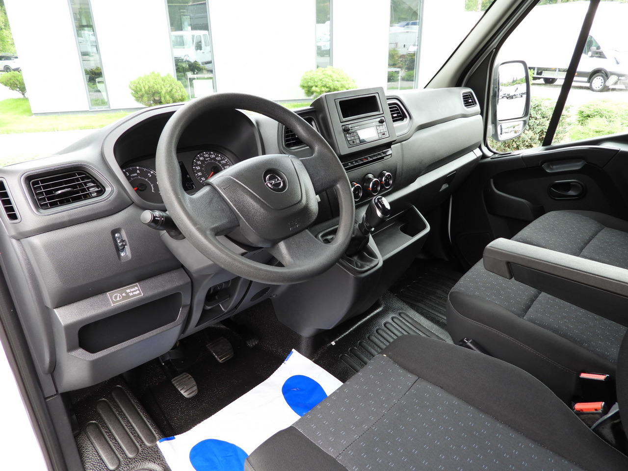 OPEL MOVANO TIPPER DOUBLE CABIN DOKA 7 SEATS LED LIGHTS TWIN WHEELS AIR CONDITIONING 145HP - Utilitaire benne: photos 2 OPEL MOVANO TIPPER DOUBLE CABIN DOKA 7 SEATS LED LIGHTS TWIN WHEELS AIR CONDITIONING 145HP - Utilitaire benne: photos 2