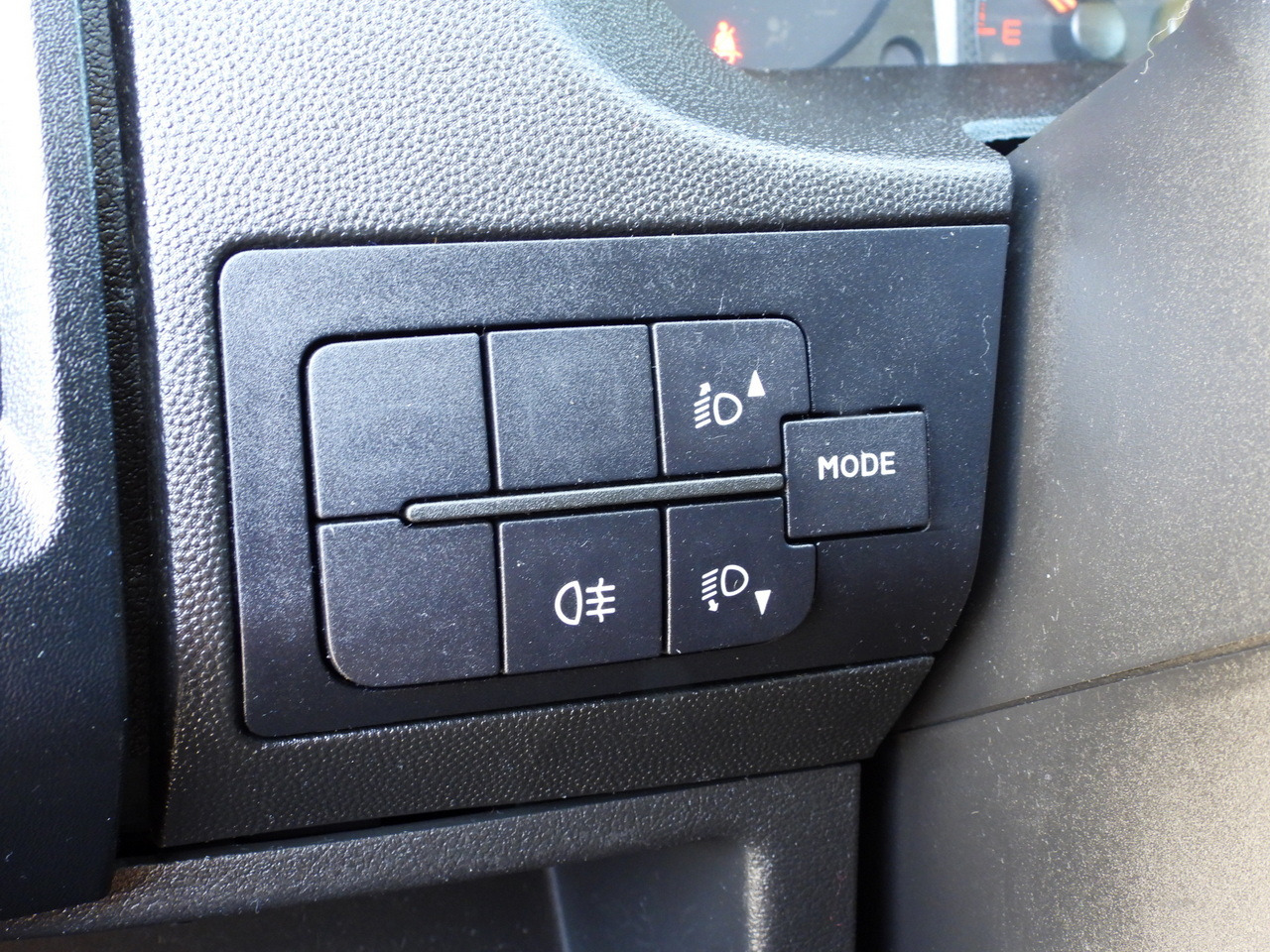 Fourgon grand volume PEUGEOT BOXER BOX LIFT 8 PALLETS CRUISE CONTROL AIR CONDITIONING  130HP: photos 26