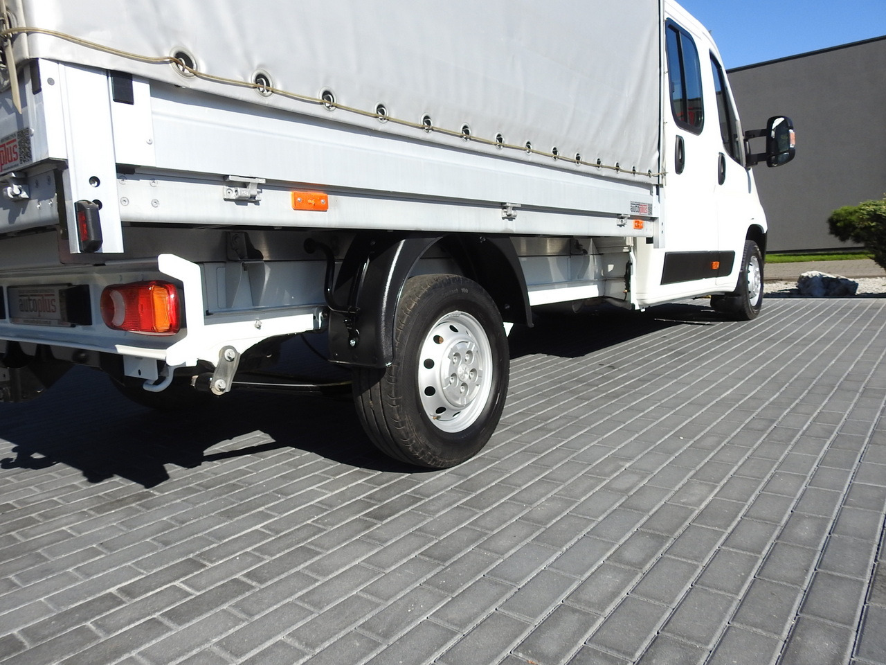 Utilitaire double cabine PEUGEOT BOXER STAKE BODY DOUBLE CABIN DOKA 7 SEATS AIR CONDITIONING  140HP: photos 17