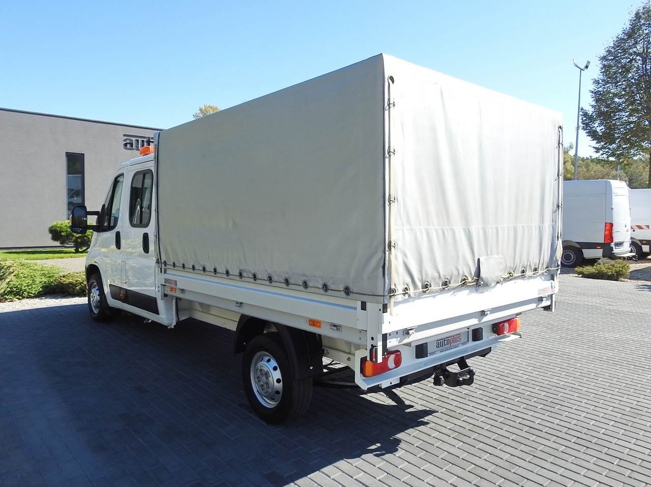 Utilitaire double cabine PEUGEOT BOXER STAKE BODY DOUBLE CABIN DOKA 7 SEATS AIR CONDITIONING  140HP: photos 9