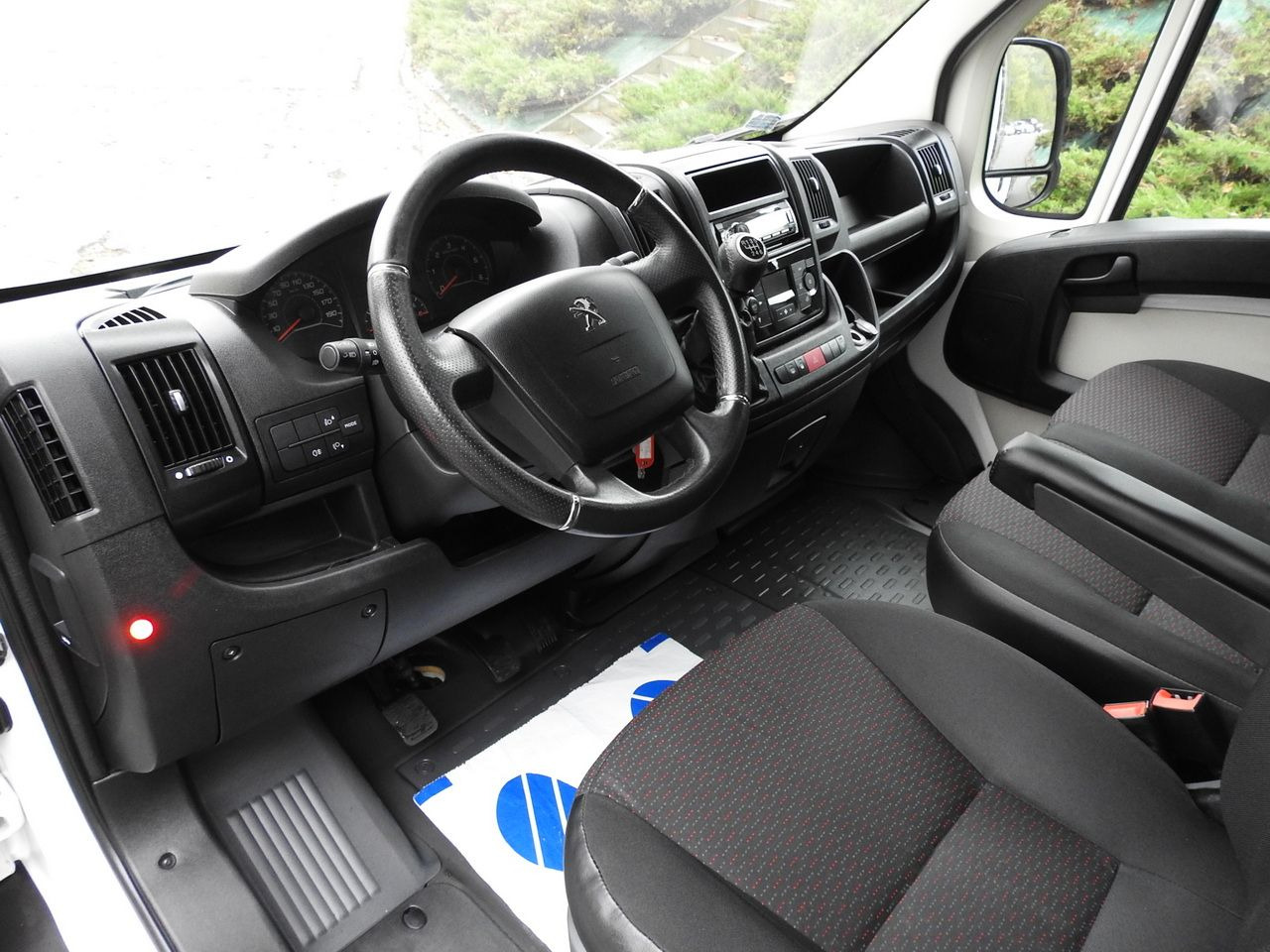 PEUGEOT BOXER TARPAULIN LIFT 8 PALLETS WEBASTO LED LIGHTS AIR CONDITIONING 165HP - Utilitaire rideaux coulissants (PLSC): photos 2 PEUGEOT BOXER TARPAULIN LIFT 8 PALLETS WEBASTO LED LIGHTS AIR CONDITIONING 165HP - Utilitaire rideaux coulissants (PLSC): photos 2
