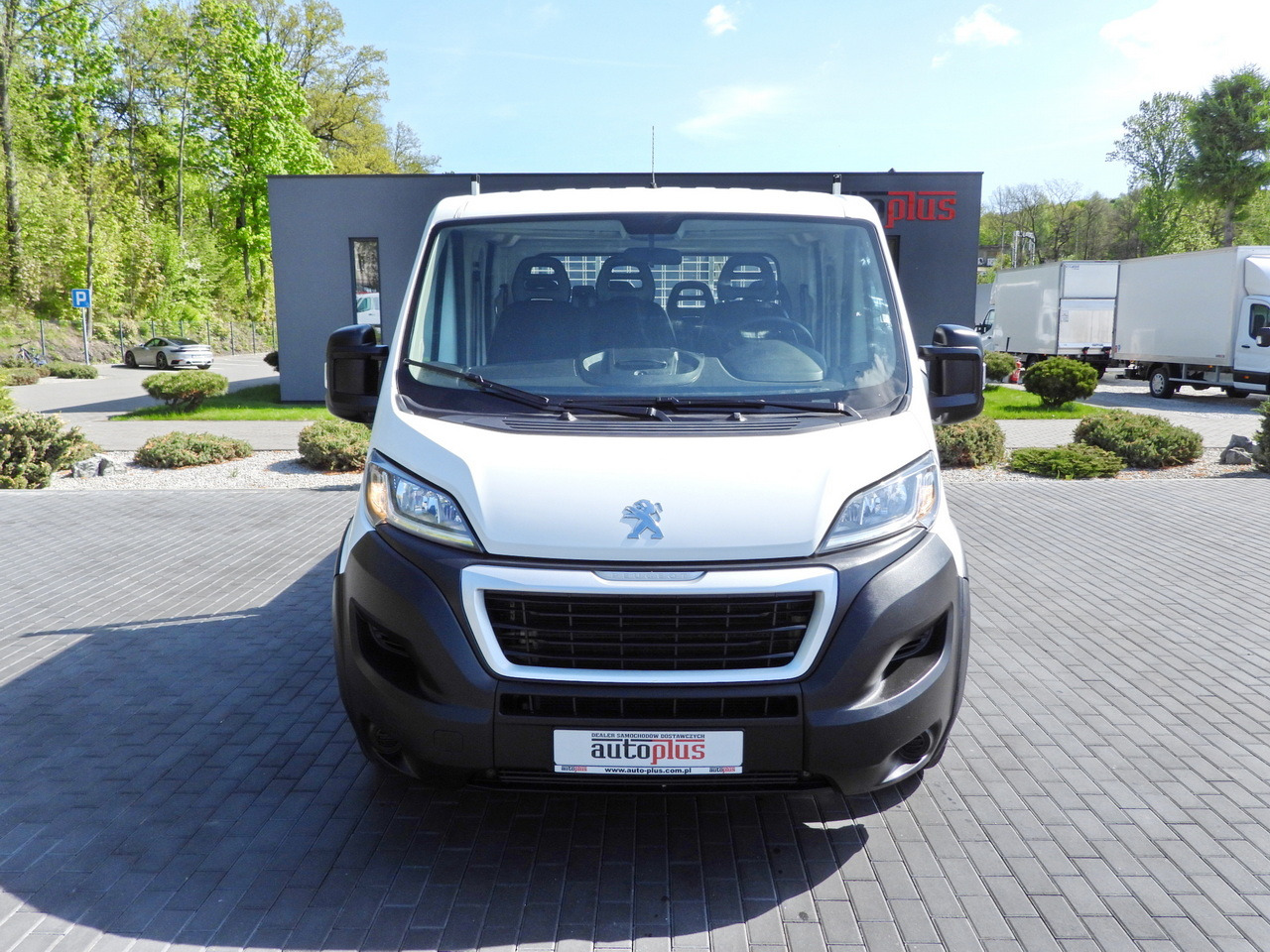 PEUGEOT BOXER TIPPER DOUBLE CABIN DOKA 7 SEATS CRUISE CONTROL AIR CONDITIONING 140HP - Utilitaire benne: photos 5 PEUGEOT BOXER TIPPER DOUBLE CABIN DOKA 7 SEATS CRUISE CONTROL AIR CONDITIONING 140HP - Utilitaire benne: photos 5