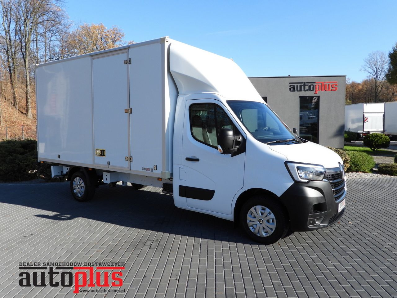 RENAULT MASTER BOX 8 PALLETS CRUISE CONTROL NAVIGATION LED LIGHTS AIR CONDITIONING 145HP - Fourgon grand volume: photos 1 RENAULT MASTER BOX 8 PALLETS CRUISE CONTROL NAVIGATION LED LIGHTS AIR CONDITIONING 145HP - Fourgon grand volume: photos 1