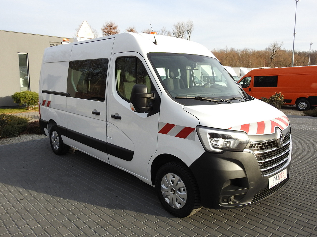 RENAULT MASTER BOX DELIVERY VAN 7 SEATS CRUISE CONTROL AIR CONDITIONING LED LIGHTS 135HP - Fourgon utilitaire: photos 4 RENAULT MASTER BOX DELIVERY VAN 7 SEATS CRUISE CONTROL AIR CONDITIONING LED LIGHTS 135HP - Fourgon utilitaire: photos 4