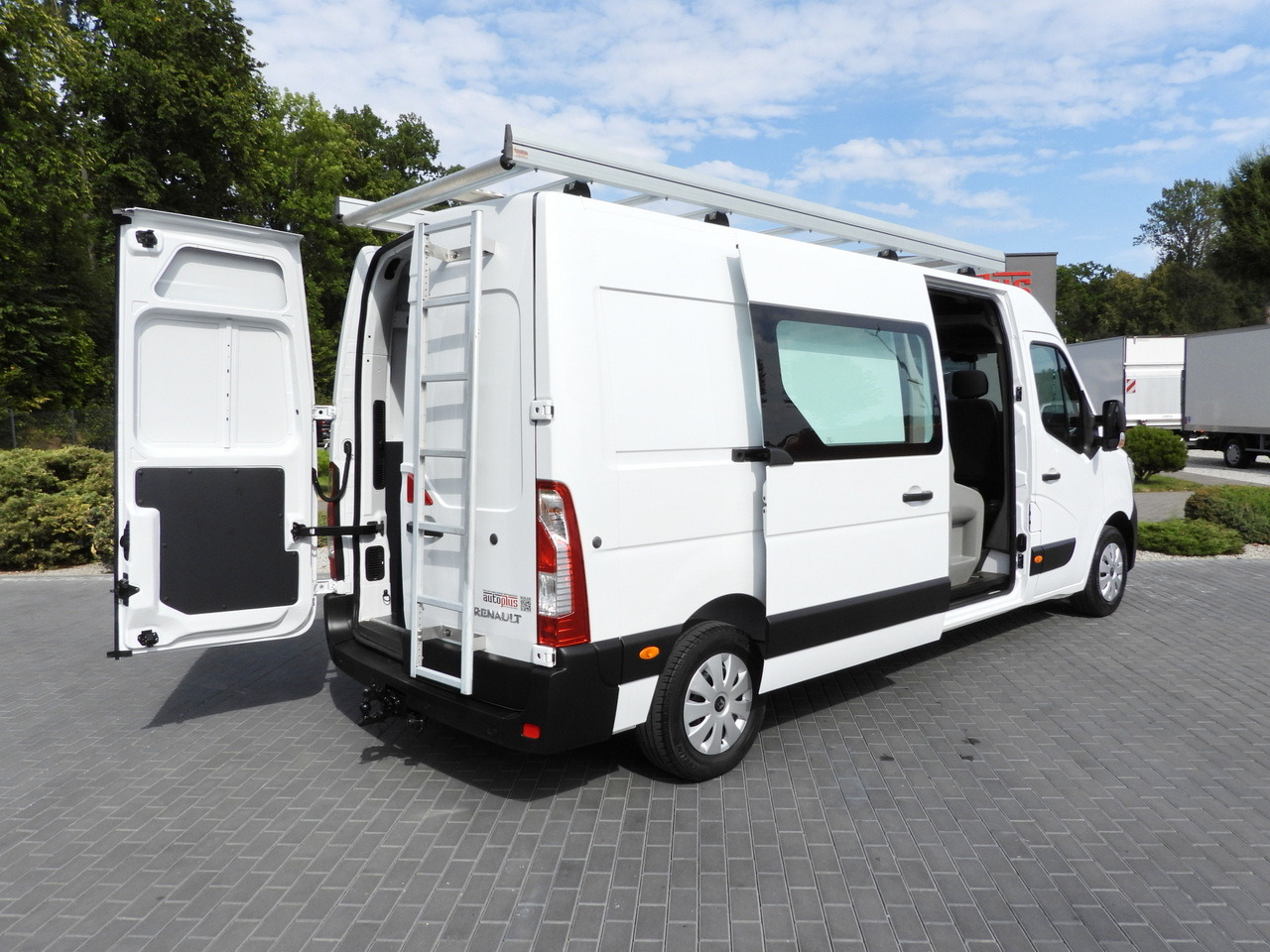 RENAULT MASTER BOX DELIVERY VAN 7 SEATS CRUISE CONTROL NAVIGATION LED LIGHTS AIR CONDITIONING 135HP - Fourgon utilitaire: photos 3 RENAULT MASTER BOX DELIVERY VAN 7 SEATS CRUISE CONTROL NAVIGATION LED LIGHTS AIR CONDITIONING 135HP - Fourgon utilitaire: photos 3