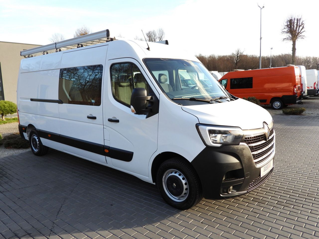 RENAULT MASTER BOX DELIVERY VAN 7 SEATS CRUISE CONTROL NAVIGATION LED LIGHTS AIR CONDITIONING 180HP - Fourgon utilitaire: photos 4 RENAULT MASTER BOX DELIVERY VAN 7 SEATS CRUISE CONTROL NAVIGATION LED LIGHTS AIR CONDITIONING 180HP - Fourgon utilitaire: photos 4