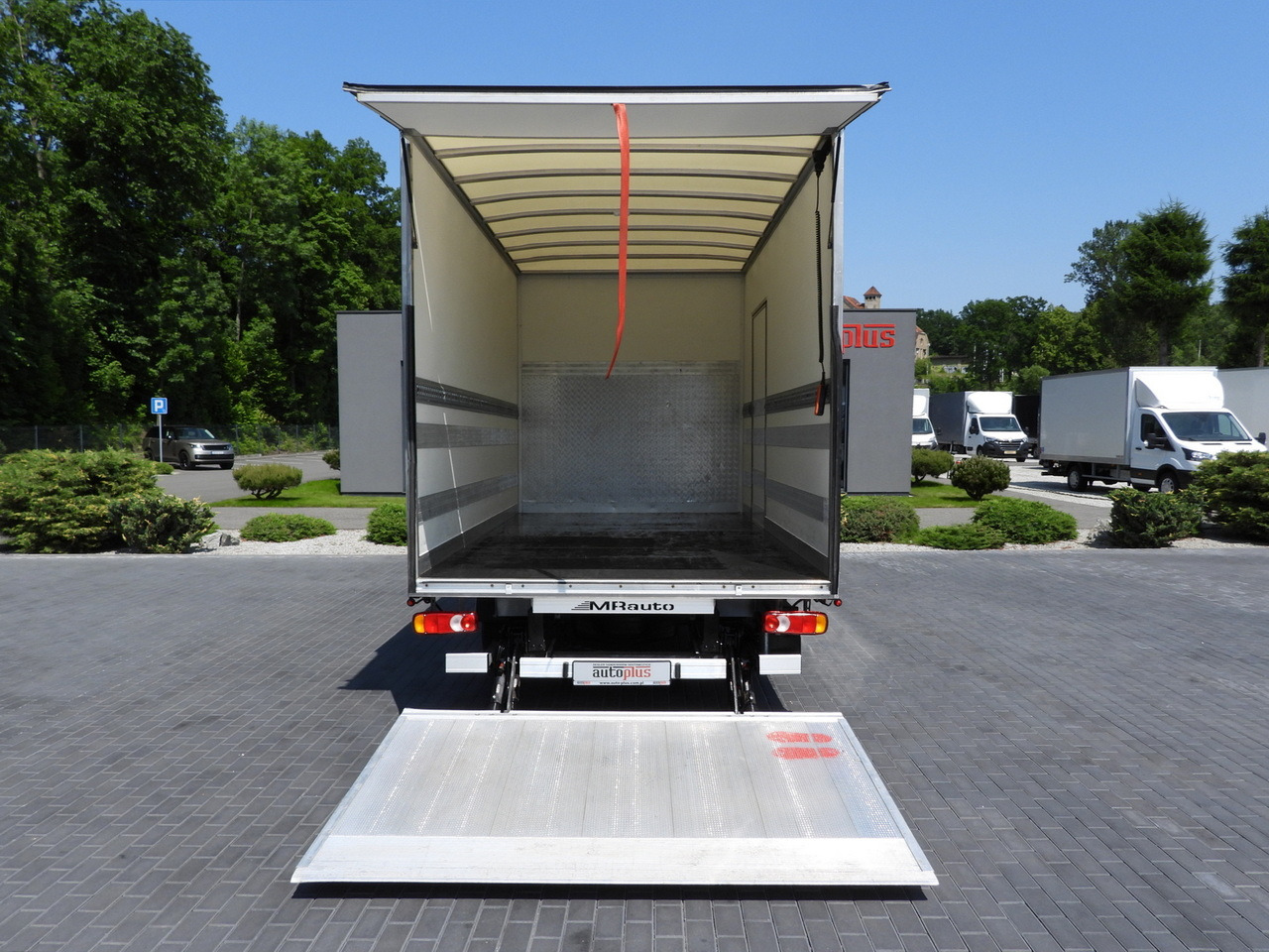 RENAULT MASTER  BOX LIFT 8 PALLETS CRUISE CONTROL LED LIGHTS AIR CONDITIONING  165HP en crédit-bail RENAULT MASTER  BOX LIFT 8 PALLETS CRUISE CONTROL LED LIGHTS AIR CONDITIONING  165HP: photos 12 RENAULT MASTER  BOX LIFT 8 PALLETS CRUISE CONTROL LED LIGHTS AIR CONDITIONING  165HP en crédit-bail RENAULT MASTER  BOX LIFT 8 PALLETS CRUISE CONTROL LED LIGHTS AIR CONDITIONING  165HP: photos 12