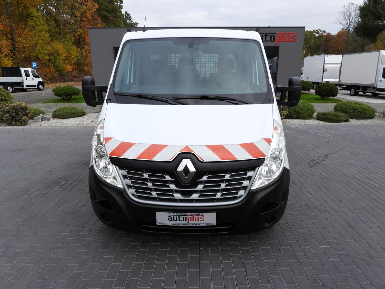 RENAULT MASTER STAKE BODY CRUISE CONTROL NAVIGATION TWIN WHEELS AIR CONDITIONING 130HP - Utilitaire plateau: photos 5 RENAULT MASTER STAKE BODY CRUISE CONTROL NAVIGATION TWIN WHEELS AIR CONDITIONING 130HP - Utilitaire plateau: photos 5