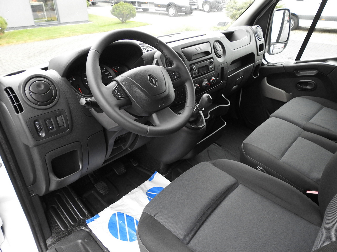 RENAULT MASTER TARPAULIN 10 PALLETS WEBASTO CRUISE CONTROL AIR CONDITIONING 170HP - Utilitaire rideaux coulissants (PLSC): photos 2 RENAULT MASTER TARPAULIN 10 PALLETS WEBASTO CRUISE CONTROL AIR CONDITIONING 170HP - Utilitaire rideaux coulissants (PLSC): photos 2