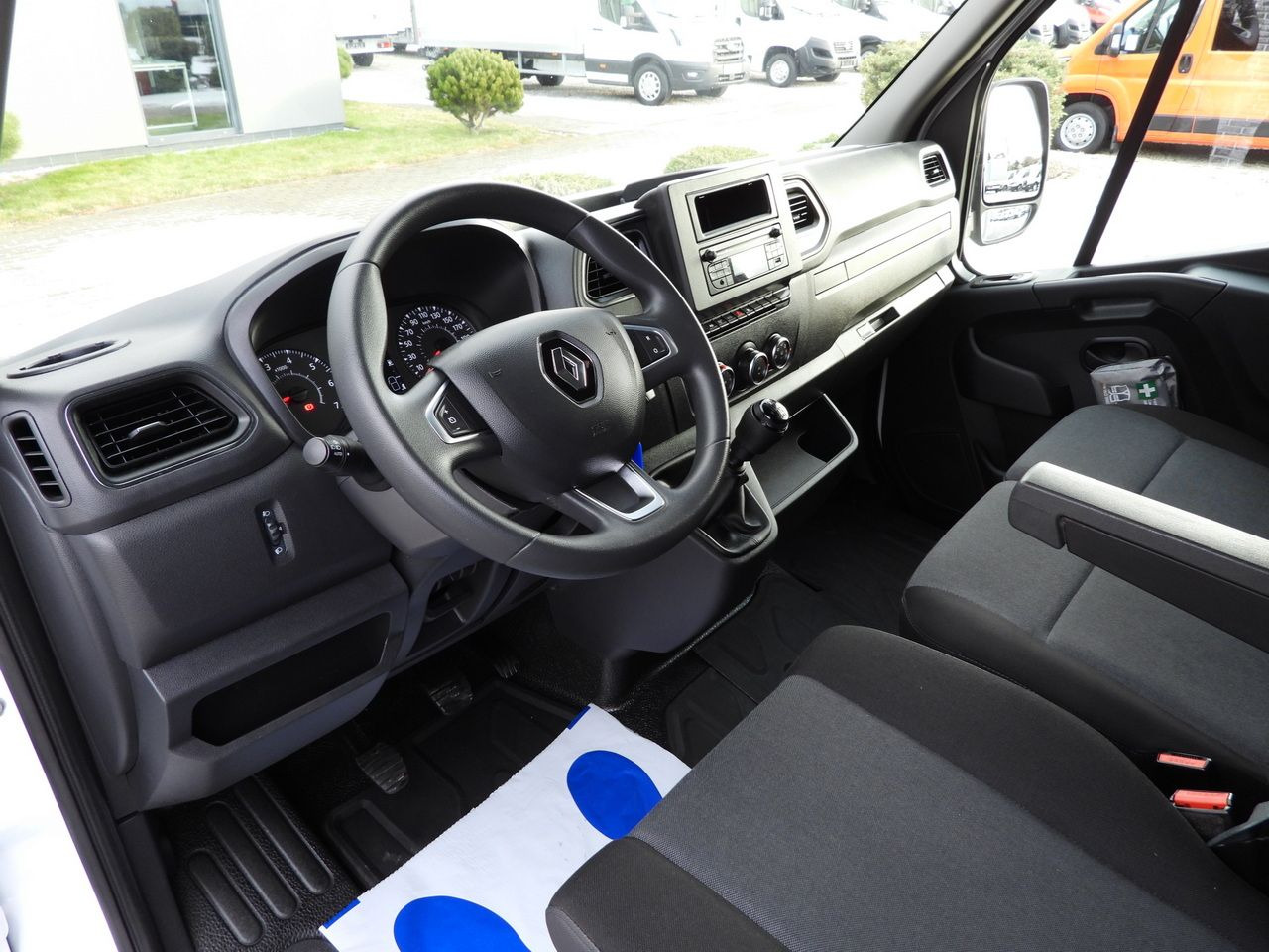 RENAULT MASTER TARPAULIN 10 PALLETS WEBASTO CRUISE CONTROL LED LIGHTS PNEUMATICS AIR CONDITIONING 165HP - Utilitaire rideaux coulissants (PLSC): photos 2 RENAULT MASTER TARPAULIN 10 PALLETS WEBASTO CRUISE CONTROL LED LIGHTS PNEUMATICS AIR CONDITIONING 165HP - Utilitaire rideaux coulissants (PLSC): photos 2