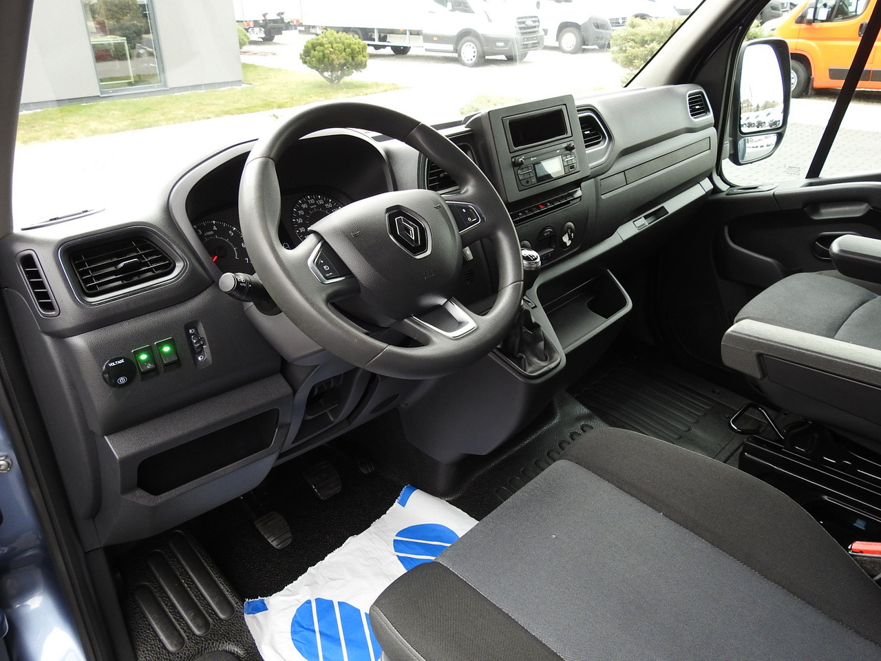 RENAULT MASTER TARPAULIN 10 PALLETS WEBASTO CRUISE CONTROL LED LIGHTS PNEUMATICS AIR CONDITIONING 165HP - Utilitaire rideaux coulissants (PLSC): photos 2 RENAULT MASTER TARPAULIN 10 PALLETS WEBASTO CRUISE CONTROL LED LIGHTS PNEUMATICS AIR CONDITIONING 165HP - Utilitaire rideaux coulissants (PLSC): photos 2