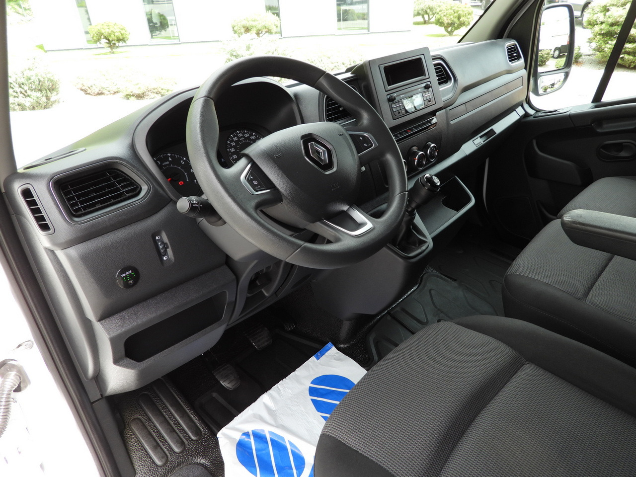 RENAULT MASTER TARPAULIN 10 PALLETS WEBASTO CRUISE CONTROL LED LIGHTS PNEUMATICS AIR CONDITIONING 165HP - Utilitaire rideaux coulissants (PLSC): photos 2 RENAULT MASTER TARPAULIN 10 PALLETS WEBASTO CRUISE CONTROL LED LIGHTS PNEUMATICS AIR CONDITIONING 165HP - Utilitaire rideaux coulissants (PLSC): photos 2