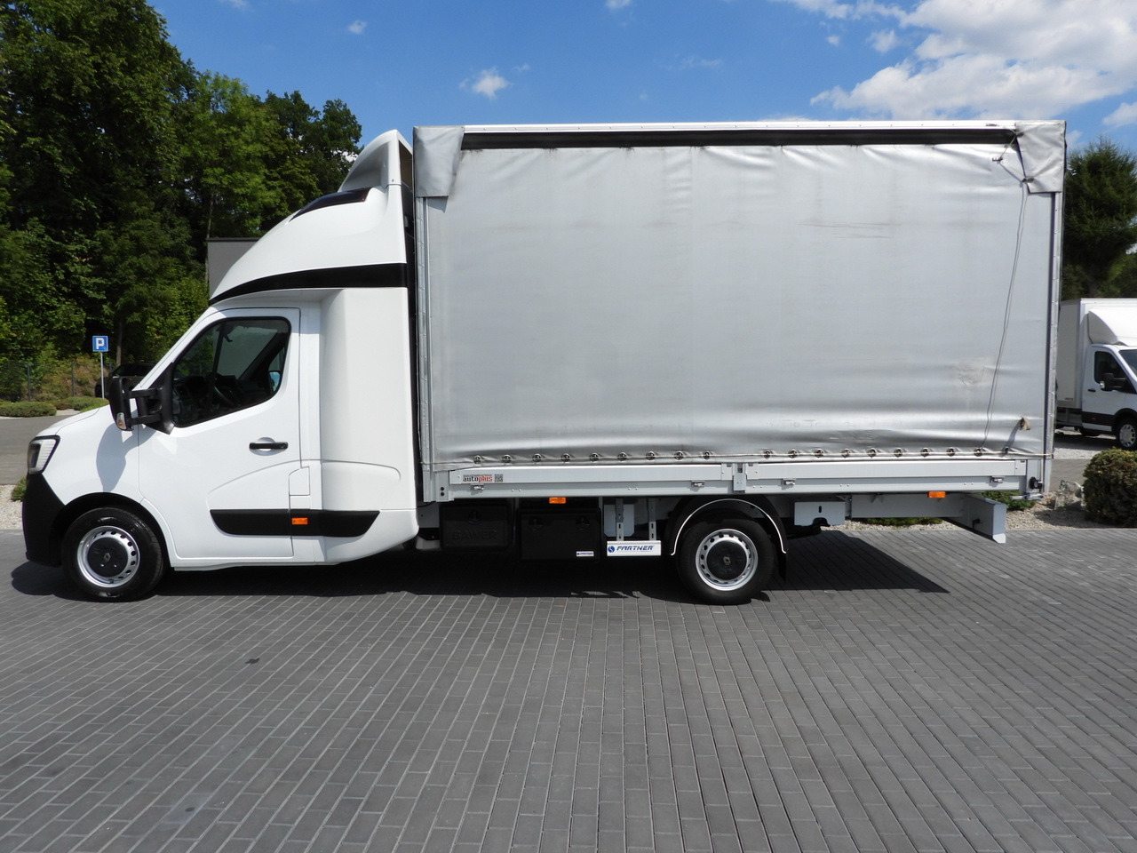 Utilitaire rideaux coulissants (PLSC) RENAULT MASTER TARPAULIN 8 PALLETS WEBASTO CRUISE CONTROL LED LIGHTS PNEUMATICS AIR CONDITIONING  165HP: photos 8