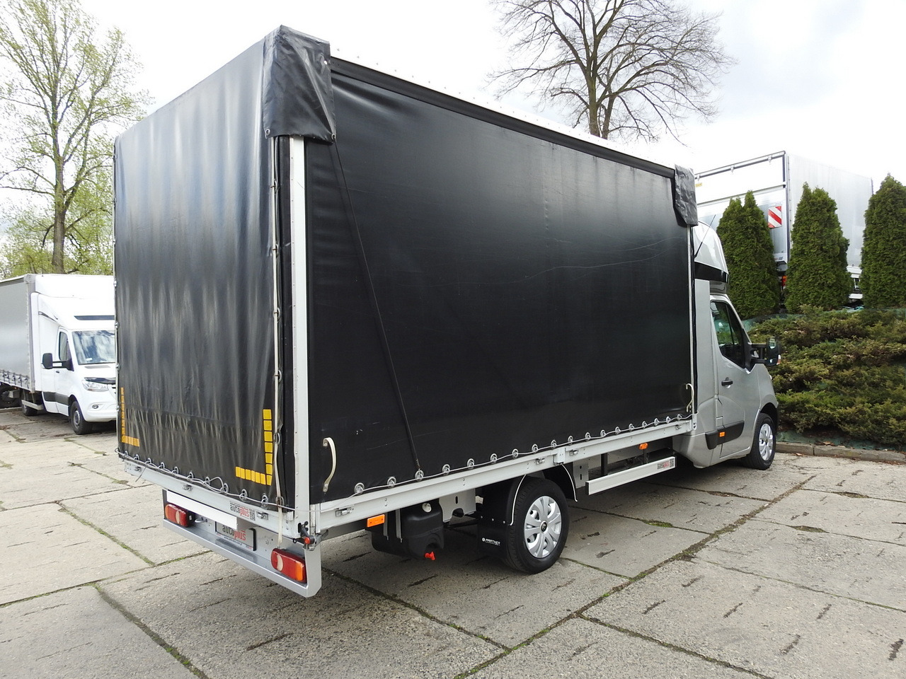 RENAULT MASTER TARPAULIN 8 PALLETS WEBASTO CRUISE CONTROL NAVIGATION AIR CONDITIONING PNEUMATICS 170HP - Utilitaire rideaux coulissants (PLSC): photos 3 RENAULT MASTER TARPAULIN 8 PALLETS WEBASTO CRUISE CONTROL NAVIGATION AIR CONDITIONING PNEUMATICS 170HP - Utilitaire rideaux coulissants (PLSC): photos 3
