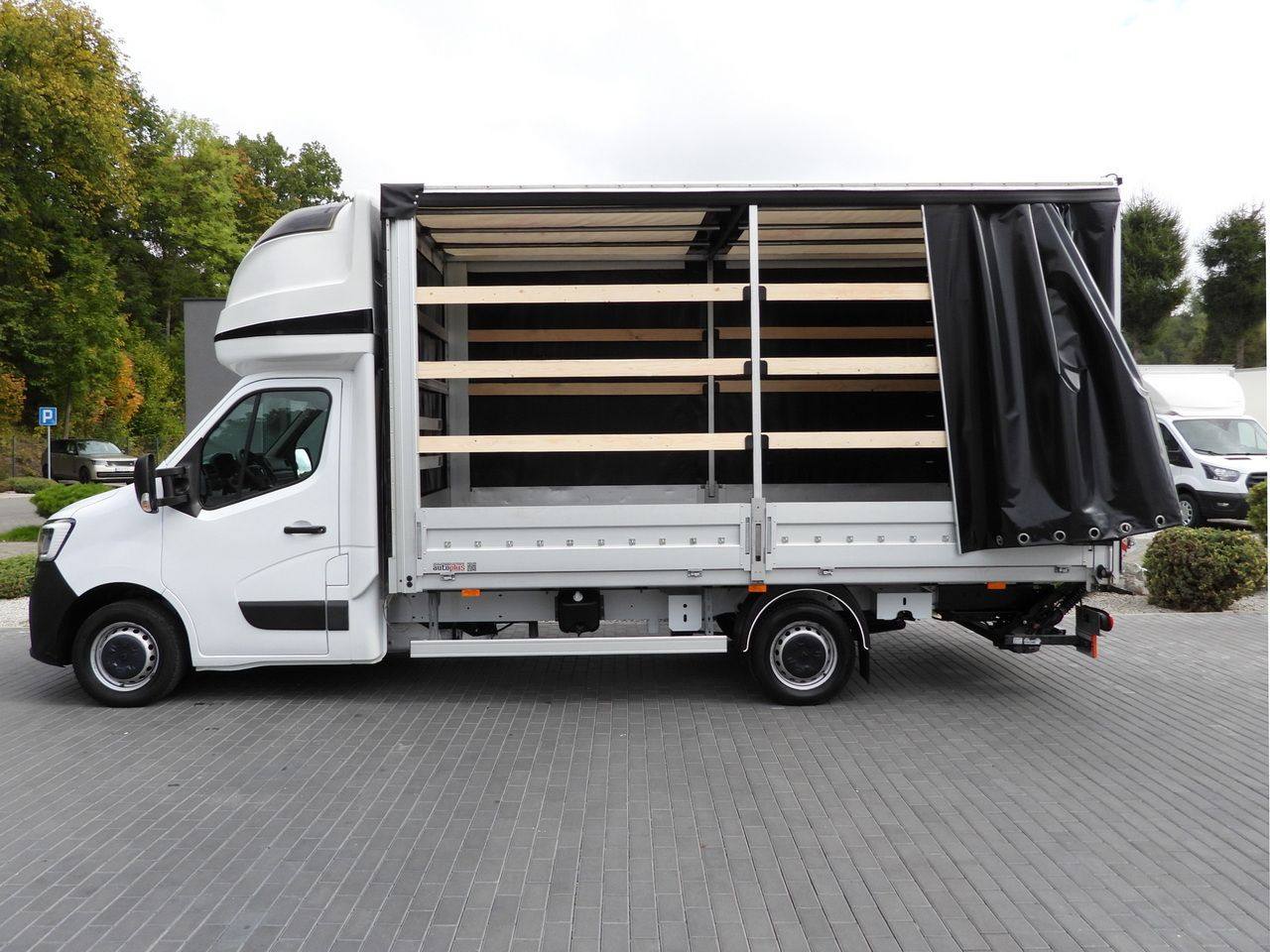Utilitaire rideaux coulissants (PLSC) RENAULT MASTER TARPAULIN LIFT 9 PALLETS WEBASTO CRUISE CONTROL LED LIGHTS PNEUMATICS AIR CONDITIONING  165HP: photos 8