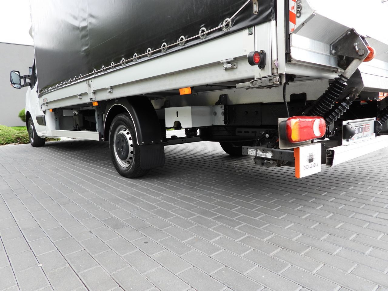 Utilitaire rideaux coulissants (PLSC) RENAULT MASTER TARPAULIN LIFT 9 PALLETS WEBASTO CRUISE CONTROL LED LIGHTS PNEUMATICS AIR CONDITIONING  165HP: photos 17