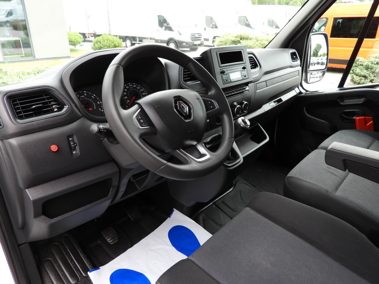 RENAULT MASTER TARPAULIN LIFT 9 PALLETS WEBASTO CRUISE CONTROL LED LIGHTS PNEUMATICS AIR CONDITIONING 165HP - Utilitaire rideaux coulissants (PLSC): photos 2 RENAULT MASTER TARPAULIN LIFT 9 PALLETS WEBASTO CRUISE CONTROL LED LIGHTS PNEUMATICS AIR CONDITIONING 165HP - Utilitaire rideaux coulissants (PLSC): photos 2