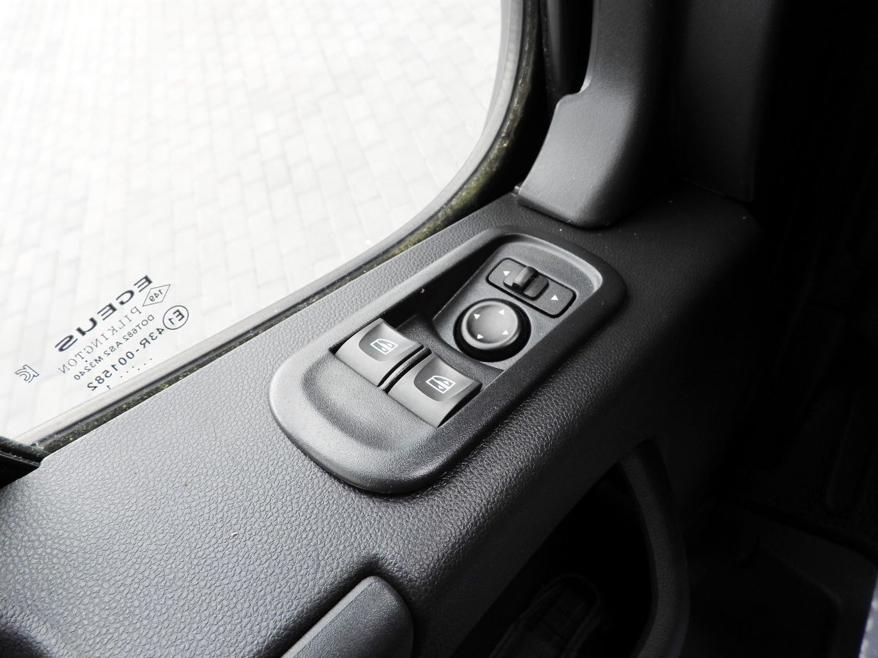 Utilitaire rideaux coulissants (PLSC) RENAULT MASTER TARPAULIN LIFT 9 PALLETS WEBASTO CRUISE CONTROL LED LIGHTS PNEUMATICS AIR CONDITIONING  165HP: photos 33