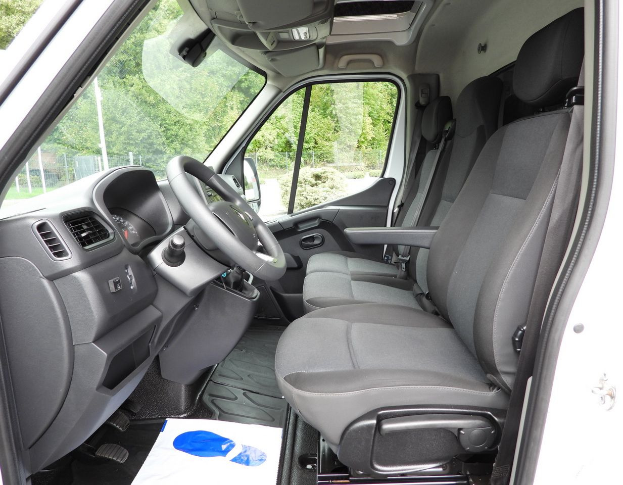 Utilitaire rideaux coulissants (PLSC) RENAULT MASTER TARPAULIN LIFT 9 PALLETS WEBASTO CRUISE CONTROL LED LIGHTS PNEUMATICS AIR CONDITIONING  165HP: photos 31