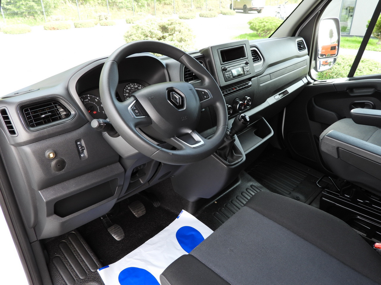 RENAULT MASTER TARPAULIN LIFT 9 PALLETS WEBASTO CRUISE CONTROL LED LIGHTS PNEUMATICS AIR CONDITIONING 165HP - Utilitaire rideaux coulissants (PLSC): photos 2 RENAULT MASTER TARPAULIN LIFT 9 PALLETS WEBASTO CRUISE CONTROL LED LIGHTS PNEUMATICS AIR CONDITIONING 165HP - Utilitaire rideaux coulissants (PLSC): photos 2