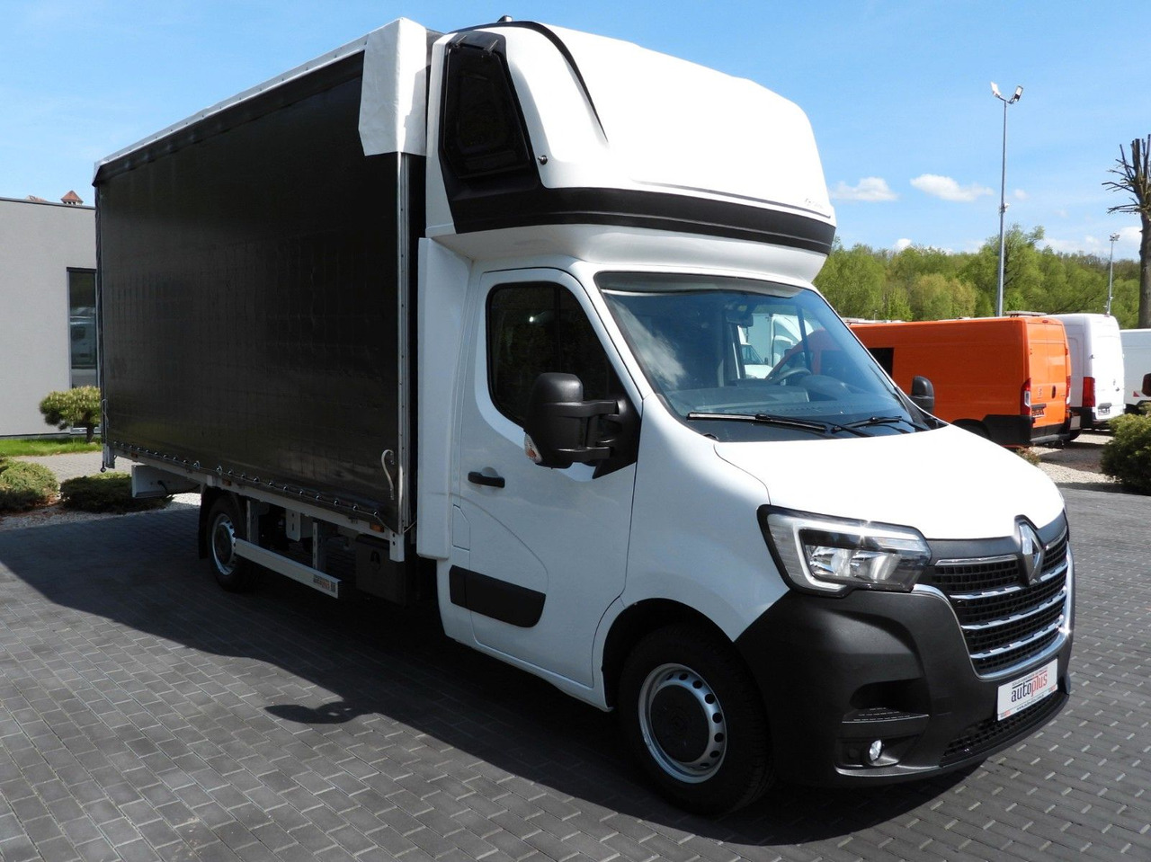 Renault MASTER PRITSCHE PLANE 10 PALETTEN WEBASTO A/C - Utilitaire rideaux coulissants (PLSC): photos 4 Renault MASTER PRITSCHE PLANE 10 PALETTEN WEBASTO A/C - Utilitaire rideaux coulissants (PLSC): photos 4
