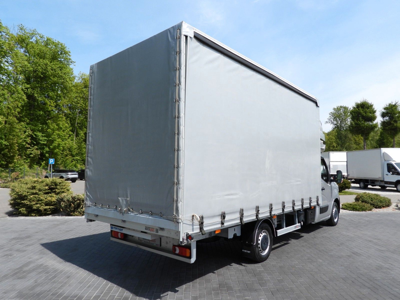Renault MASTER PRITSCHE PLANE 10 PALETTEN WEBASTO A/C - Utilitaire rideaux coulissants (PLSC): photos 3 Renault MASTER PRITSCHE PLANE 10 PALETTEN WEBASTO A/C - Utilitaire rideaux coulissants (PLSC): photos 3