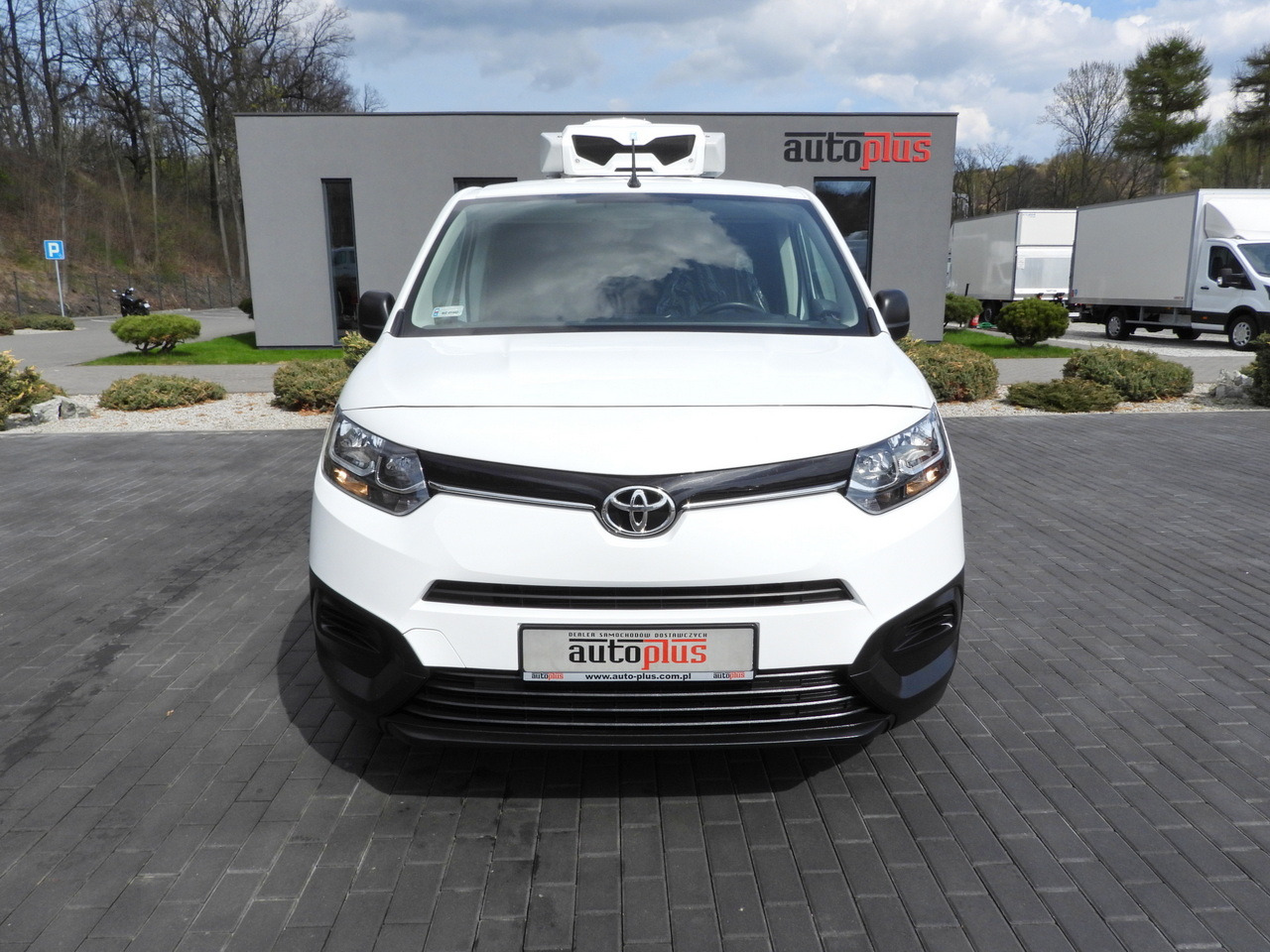 TOYOTA PROACE CITY REFRIGERATOR VAN -15*C POWER SUPPLY 230V CRUISE CONTROL AIR CONDITIONING 100HP - Utilitaire frigorifique: photos 5 TOYOTA PROACE CITY REFRIGERATOR VAN -15*C POWER SUPPLY 230V CRUISE CONTROL AIR CONDITIONING 100HP - Utilitaire frigorifique: photos 5