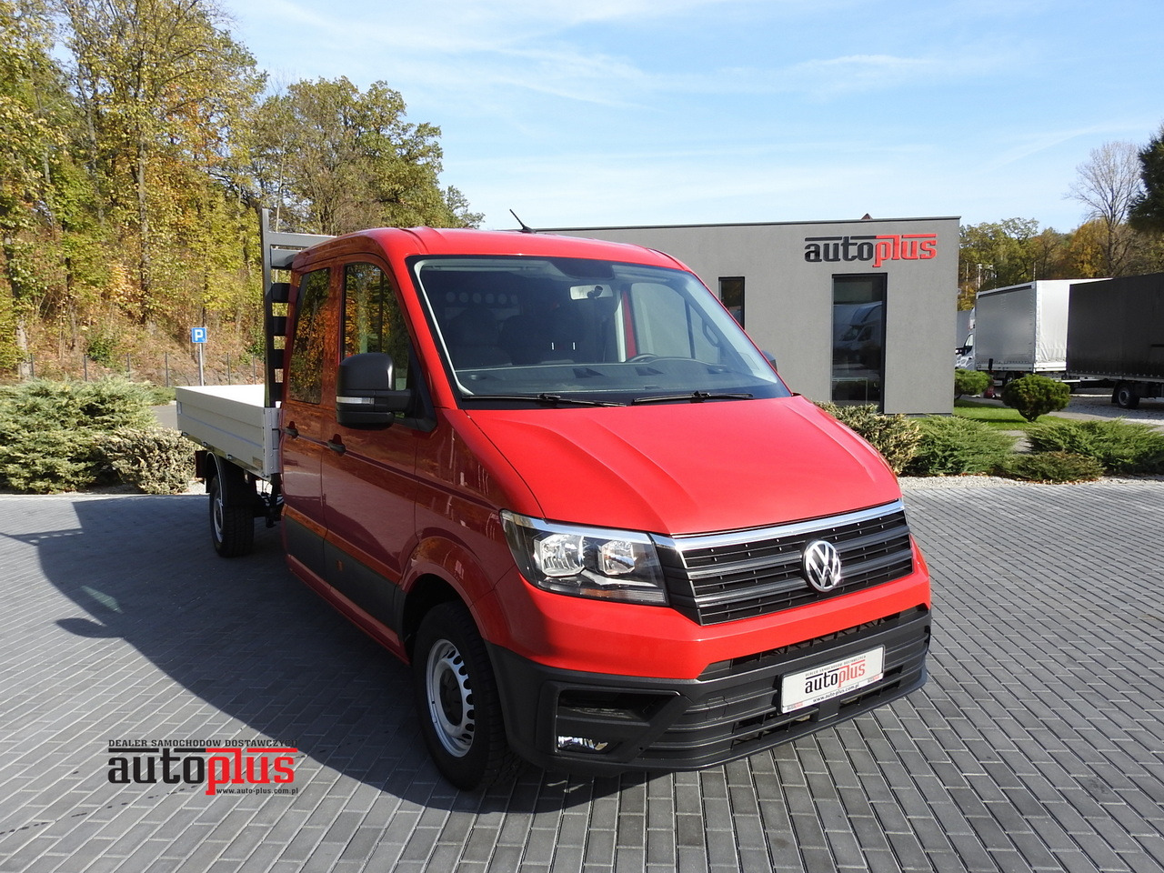 VOLKSWAGEN CRAFTER STAKE BODY DOUBLE CABIN DOKA 7 SEATS AIR CONDITIONING 140HP - Utilitaire double cabine: photos 1 VOLKSWAGEN CRAFTER STAKE BODY DOUBLE CABIN DOKA 7 SEATS AIR CONDITIONING 140HP - Utilitaire double cabine: photos 1