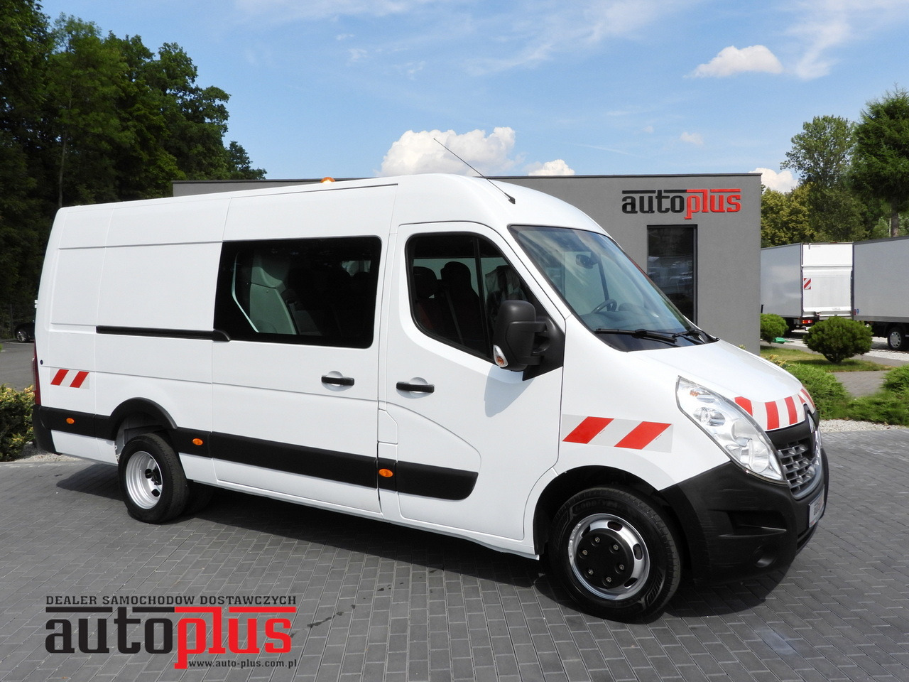 RENAULT MASTER BOX DELIVERY VAN 7 SEATS CRUISE CONTROL TWIN WHEELS AIR CONDITIONING 145HP - Véhicule utilitaire: photos 1 RENAULT MASTER BOX DELIVERY VAN 7 SEATS CRUISE CONTROL TWIN WHEELS AIR CONDITIONING 145HP - Véhicule utilitaire: photos 1