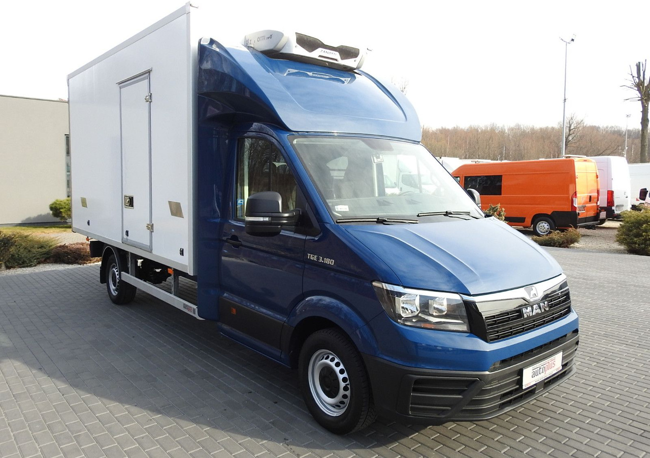 Volkswagen CRAFTER KÜHLKOFFER -5*C 8 PALETTEN HEIZFUNKTION - Utilitaire frigorifique: photos 4 Volkswagen CRAFTER KÜHLKOFFER -5*C 8 PALETTEN HEIZFUNKTION - Utilitaire frigorifique: photos 4