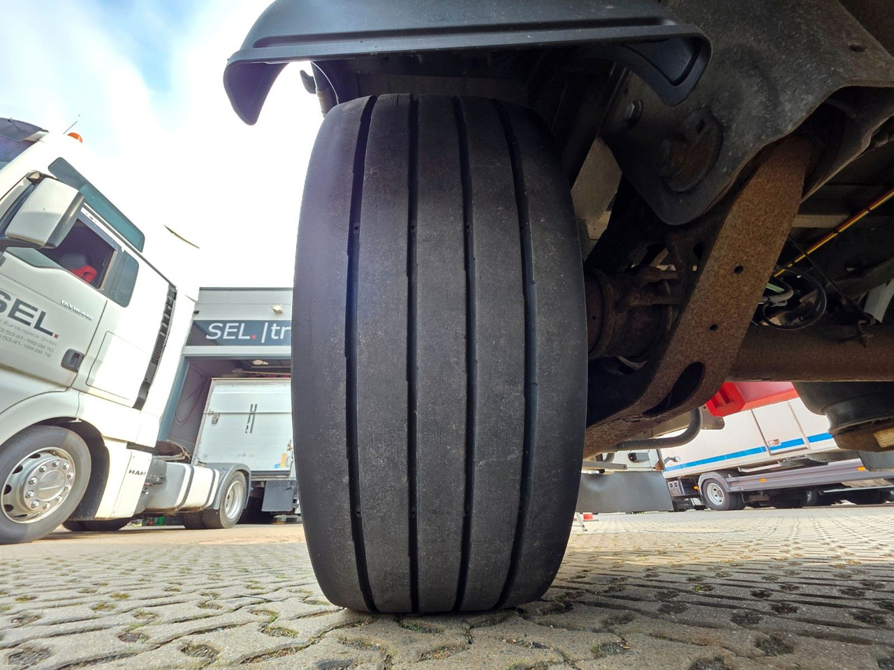 Camion à rideaux coulissants DAF XF 410 / ZF Intarder / Durchladezug: photos 30