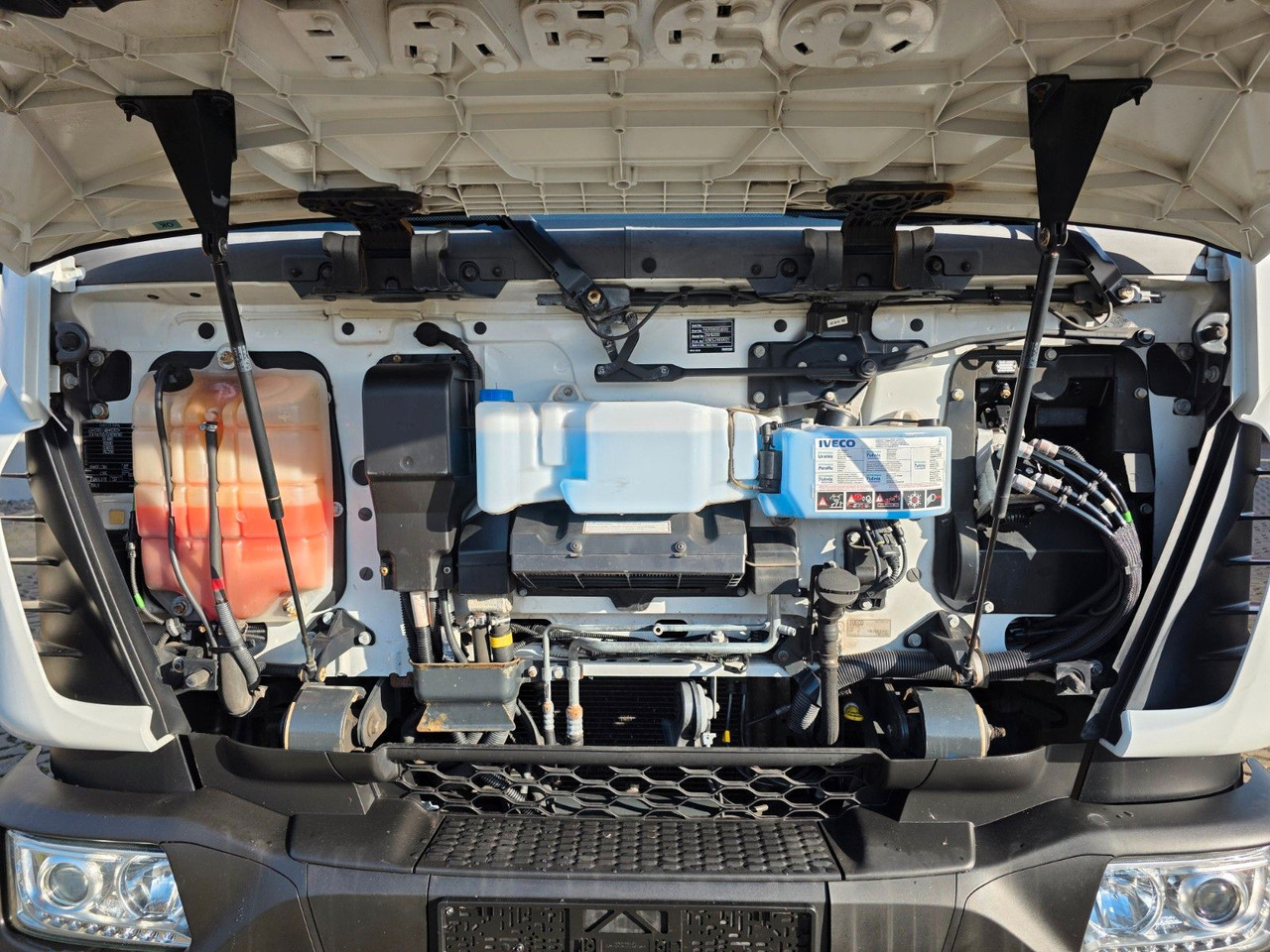 Fourgon grand volume Iveco Eurocargo 75-190 / Ladebordwand / 6D: photos 32 Fourgon grand volume Iveco Eurocargo 75-190 / Ladebordwand / 6D: photos 32