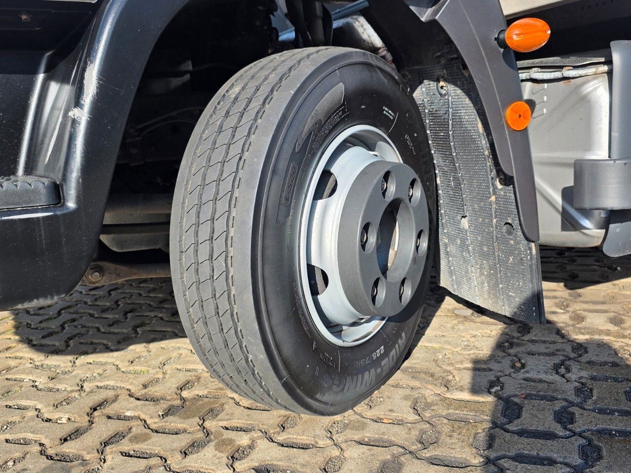 Fourgon grand volume Iveco Eurocargo 75-190 / Ladebordwand / 6D: photos 47 Fourgon grand volume Iveco Eurocargo 75-190 / Ladebordwand / 6D: photos 47