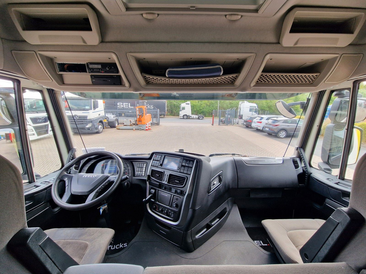 Camion pour le transport de boissons Iveco Stralis 420 / Ldbw / Lenkachse (KOMPLETT): photos 19