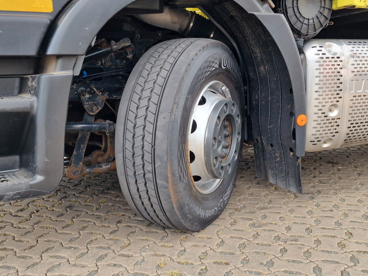 Camion pour le transport de boissons Iveco Stralis 420 / Ldbw / Lenkachse (KOMPLETT): photos 23
