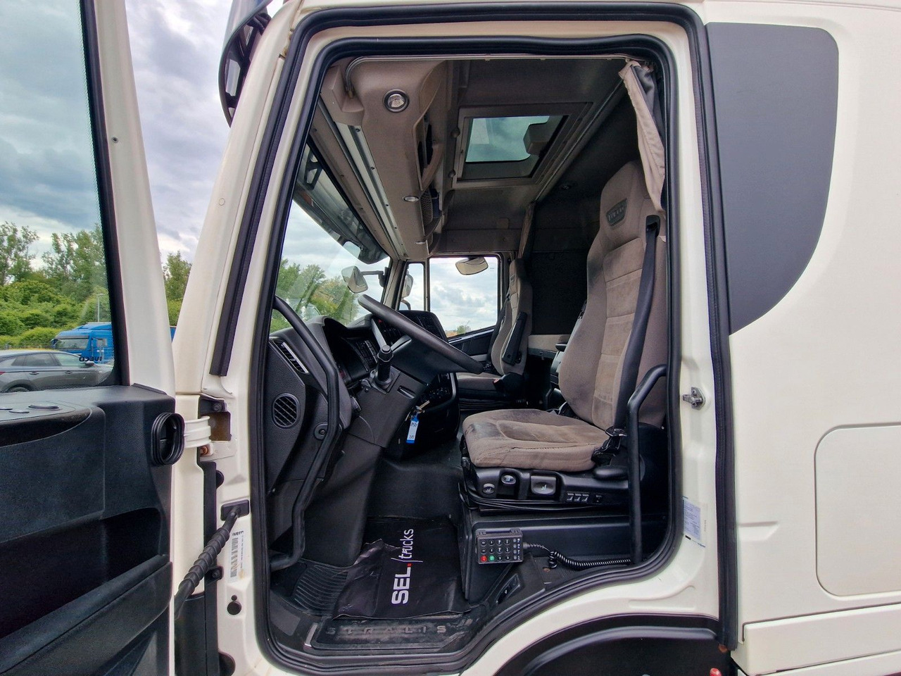 Camion pour le transport de boissons Iveco Stralis 420 / Ldbw / Lenkachse (KOMPLETT): photos 14