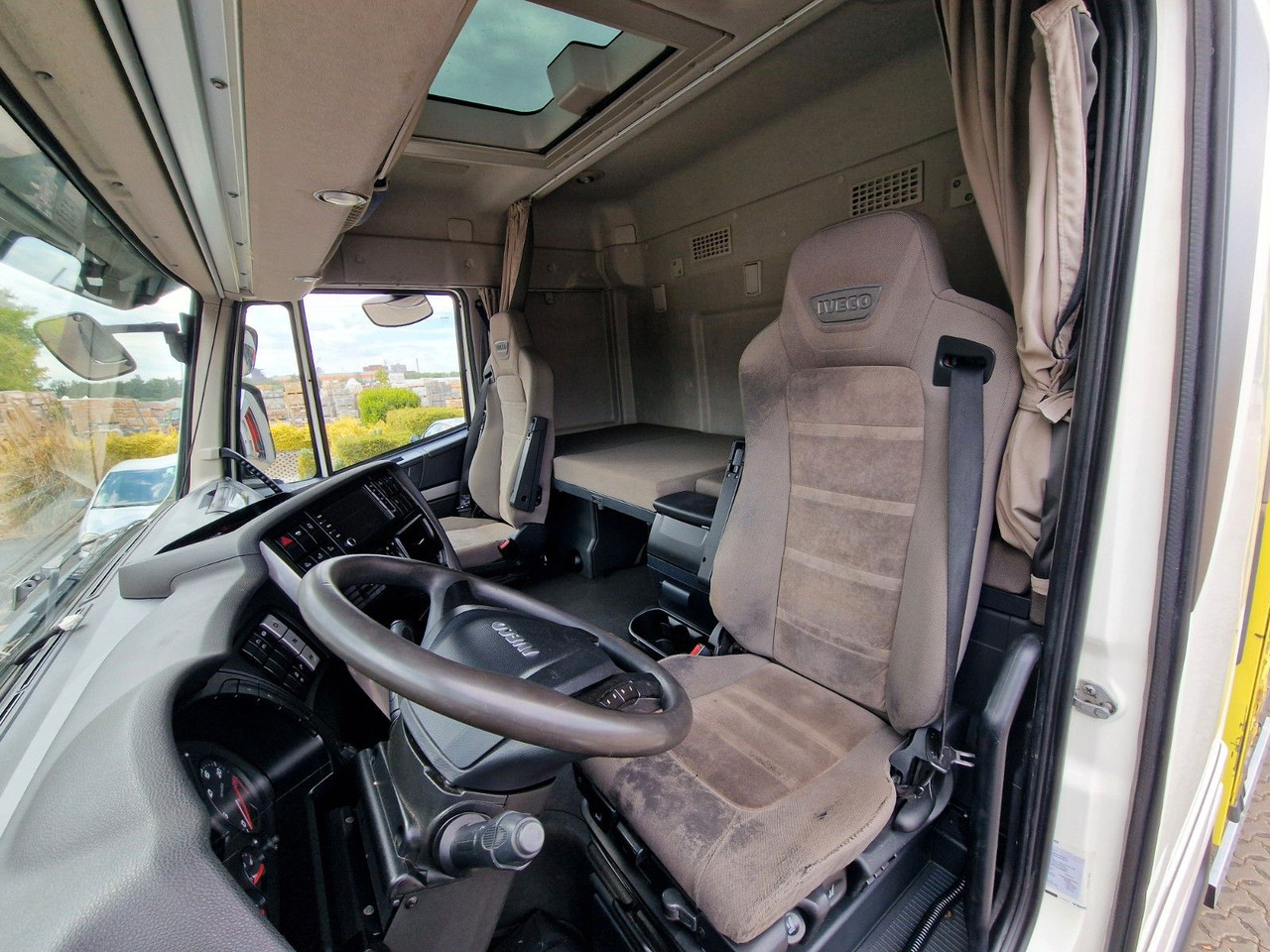 Camion pour le transport de boissons Iveco Stralis 420 / Ldbw / Lenkachse (KOMPLETT): photos 15