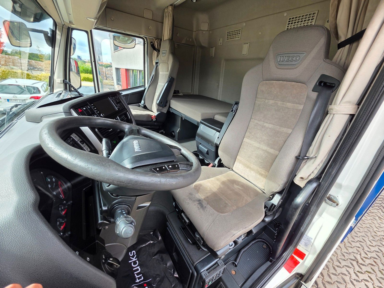 Camion pour le transport de boissons Iveco Stralis 420 / Ldbw  / Lenkachse / Liftachse: photos 28 Camion pour le transport de boissons Iveco Stralis 420 / Ldbw  / Lenkachse / Liftachse: photos 28