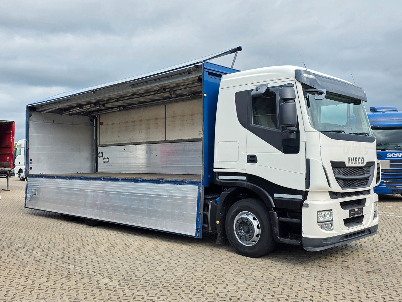 Camion pour le transport de boissons Iveco Stralis 420 / Ldbw  / Lenkachse / Liftachse: photos 10 Camion pour le transport de boissons Iveco Stralis 420 / Ldbw  / Lenkachse / Liftachse: photos 10