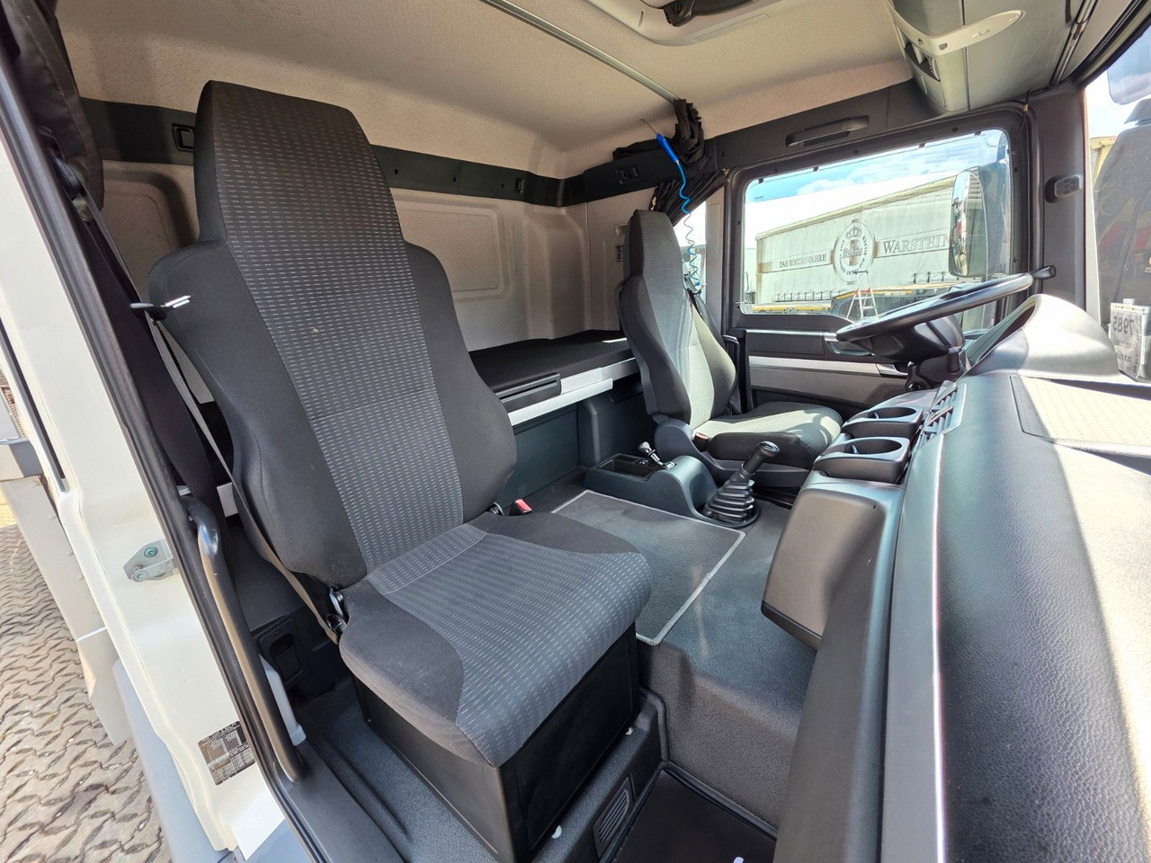 Remorqueuse MAN TGL 8.180 4X2 BL: photos 18 Remorqueuse MAN TGL 8.180 4X2 BL: photos 18