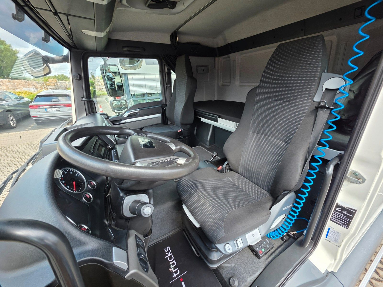 Remorqueuse MAN TGL 8.180 4X2 BL: photos 16 Remorqueuse MAN TGL 8.180 4X2 BL: photos 16