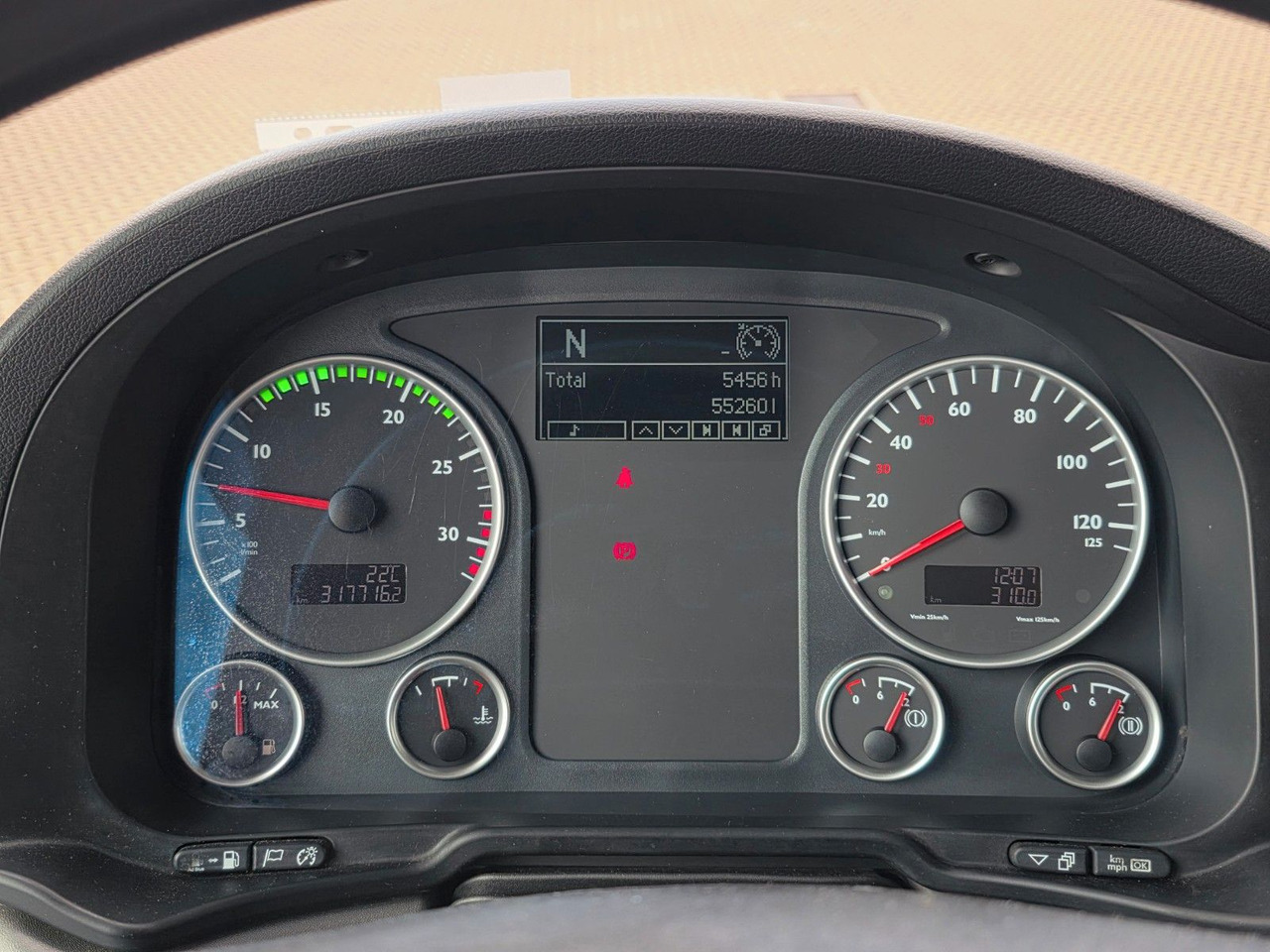 Remorqueuse MAN TGL 8.180 4X2 BL: photos 23 Remorqueuse MAN TGL 8.180 4X2 BL: photos 23