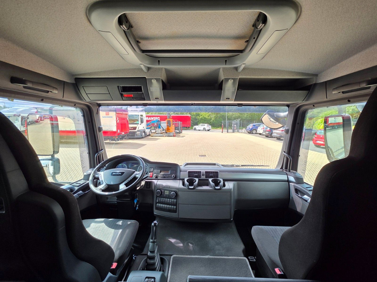 Remorqueuse MAN TGL 8.180 4X2 BL: photos 22 Remorqueuse MAN TGL 8.180 4X2 BL: photos 22