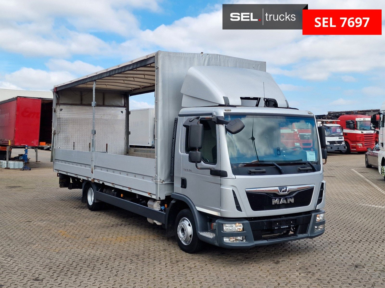 MAN TGL 8.180 4x2 BL / Ladebordwand - Utilitaire rideaux coulissants (PLSC): photos 3 MAN TGL 8.180 4x2 BL / Ladebordwand - Utilitaire rideaux coulissants (PLSC): photos 3