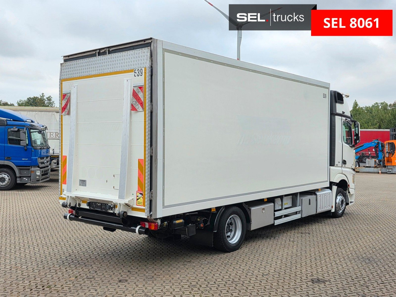 Mercedes-Benz Actros 1843 / Retarder / Ladebordwand - Camion fourgon: photos 5 Mercedes-Benz Actros 1843 / Retarder / Ladebordwand - Camion fourgon: photos 5