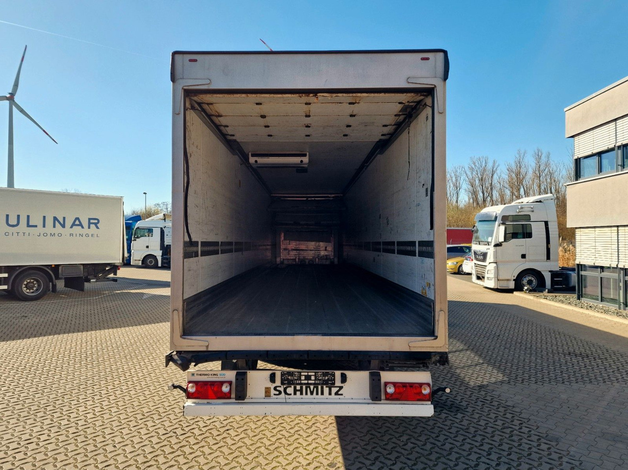 Semi-remorque frigorifique Schmitz Cargobull SKO 24/L - 13.4 FP 45 COOL / Rolltor: photos 9 Semi-remorque frigorifique Schmitz Cargobull SKO 24/L - 13.4 FP 45 COOL / Rolltor: photos 9