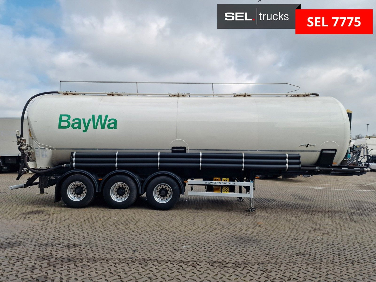 Spitzer SKS 27 / Kippsilo / 53.000 l / Liftachse - Citerne pulvérulente: photos 4 Spitzer SKS 27 / Kippsilo / 53.000 l / Liftachse - Citerne pulvérulente: photos 4
