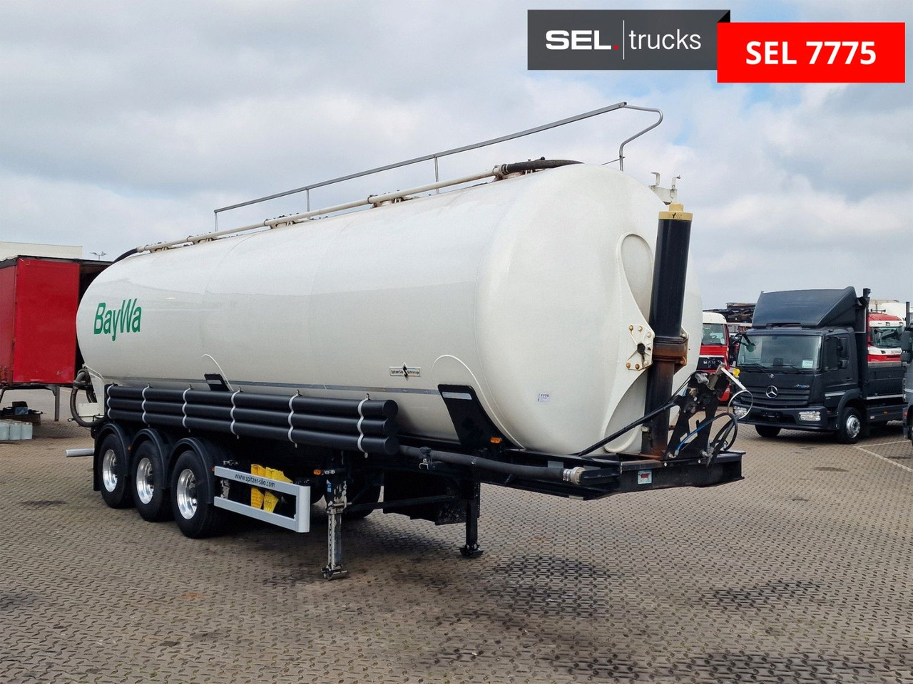 Spitzer SKS 27 / Kippsilo / 53.000 l / Liftachse - Citerne pulvérulente: photos 3 Spitzer SKS 27 / Kippsilo / 53.000 l / Liftachse - Citerne pulvérulente: photos 3