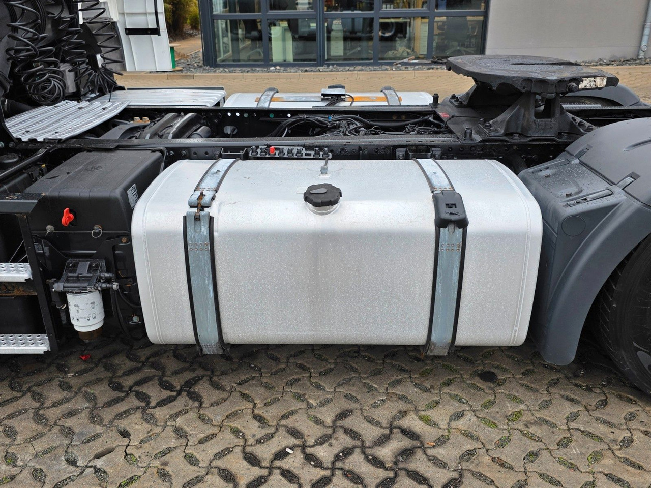 Tracteur routier MAN TGX 18.460 4X2 LLS-U / Retarder / 2 Tanks: photos 15 Tracteur routier MAN TGX 18.460 4X2 LLS-U / Retarder / 2 Tanks: photos 15